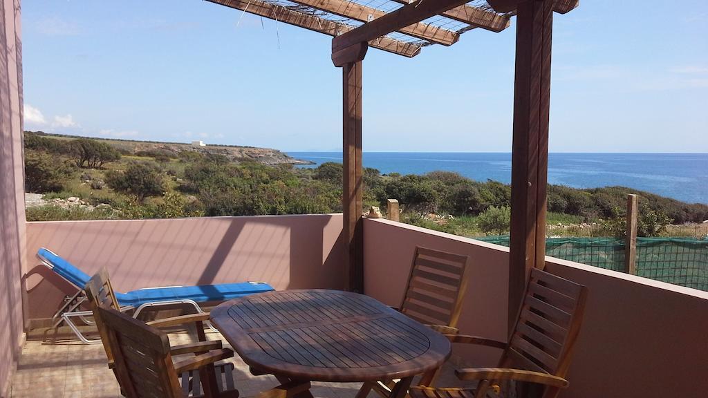 פראנגוקאסטלון Kioni Villas מראה חיצוני תמונה