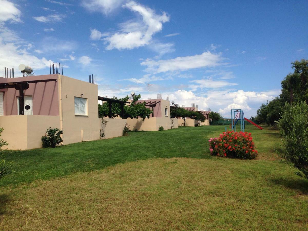 פראנגוקאסטלון Kioni Villas מראה חיצוני תמונה
